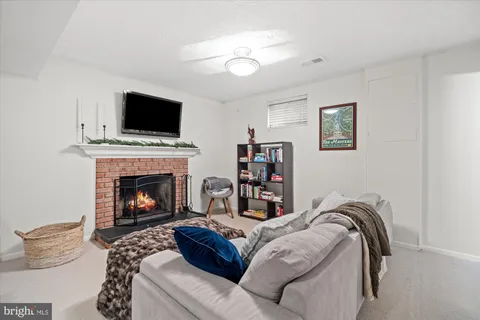 $819,900 | 912 Bernard Street, Alexandria, VA 22314