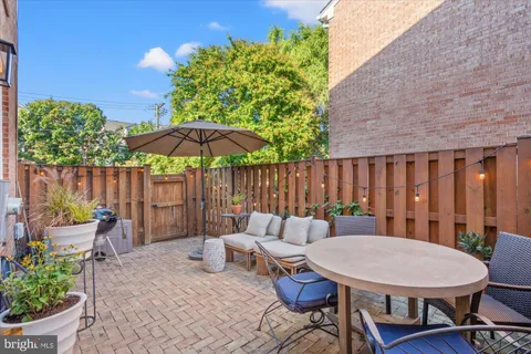 $819,900 | 912 Bernard Street, Alexandria, VA 22314