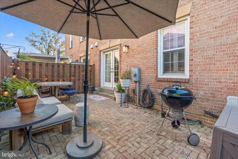 $819,900 | 912 Bernard Street, Alexandria, VA 22314