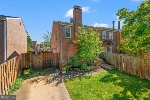 $819,900 | 912 Bernard Street, Alexandria, VA 22314