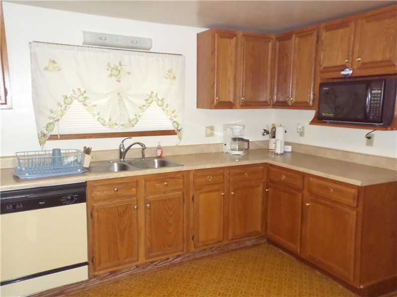 582 Ceylon Road Carmichaels, PA 15320 - Photo 5 of 19 Kitchen. Country casual oak eat-in kitchen
