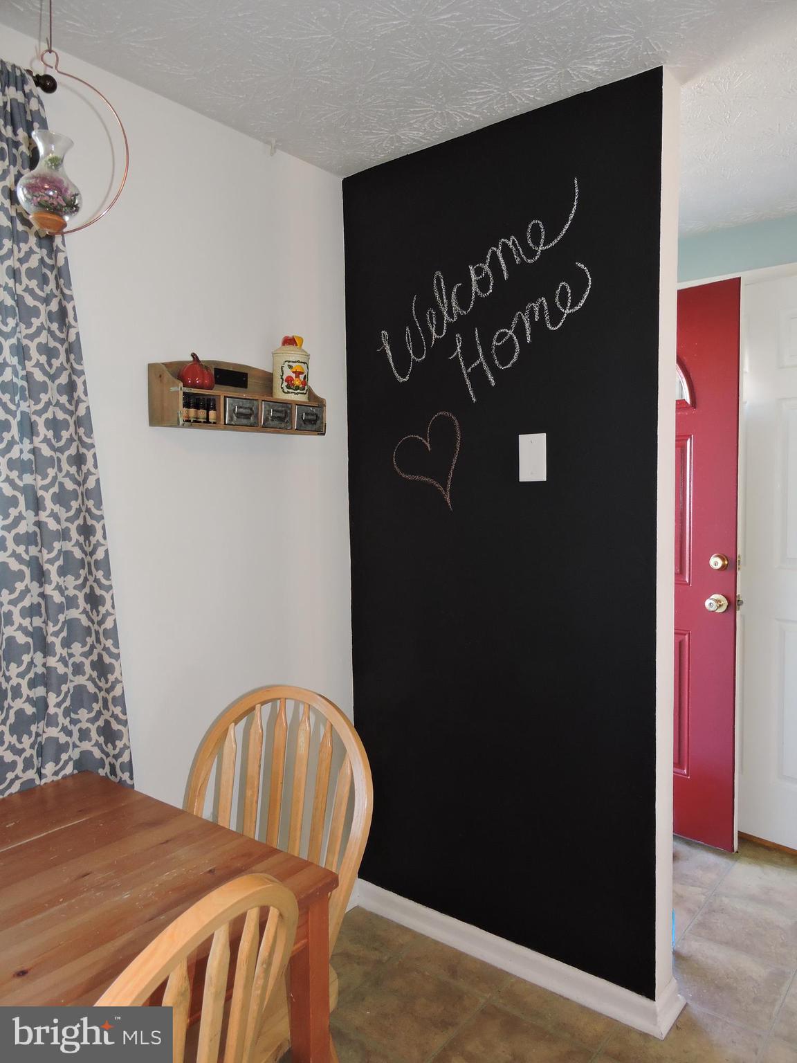 8516 Rhuddlan Road Baltimore, MD 21236 - Photo 5 of 28 Kitchen with "chalk board"