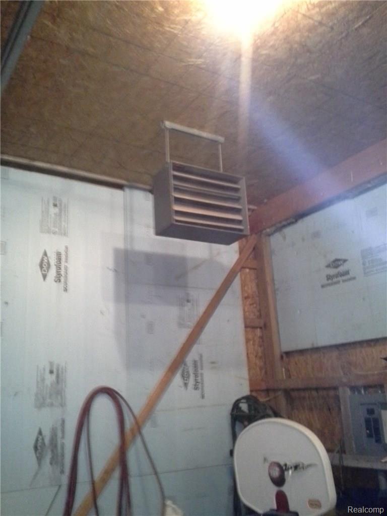 37730 Meskill Road Richmond, MI 48062 - Photo 36 of 41 jasons phone house pics 031.jpg