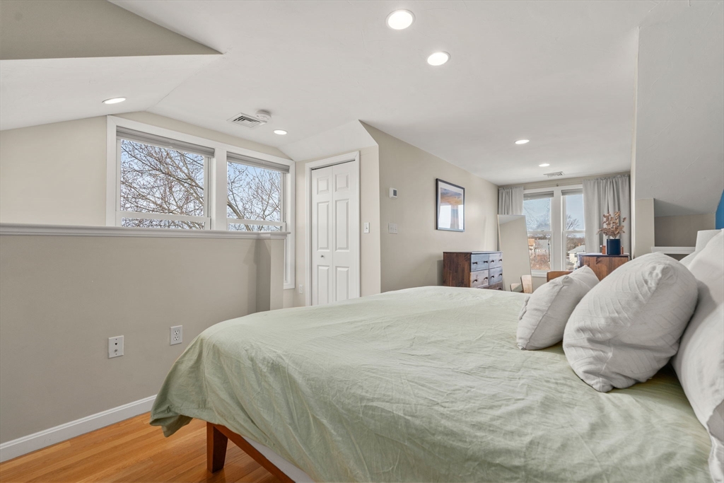 284 Riverside Avenue, Unit 1 Medford, MA 02155 - Photo 17 of 31