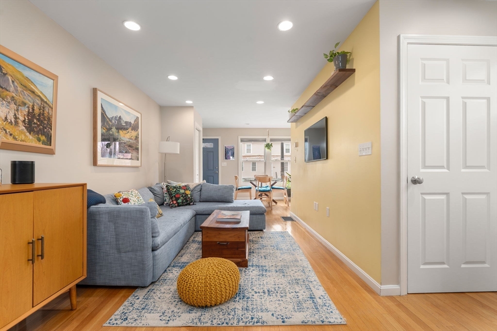 284 Riverside Avenue, Unit 1 Medford, MA 02155 - Photo 6 of 31