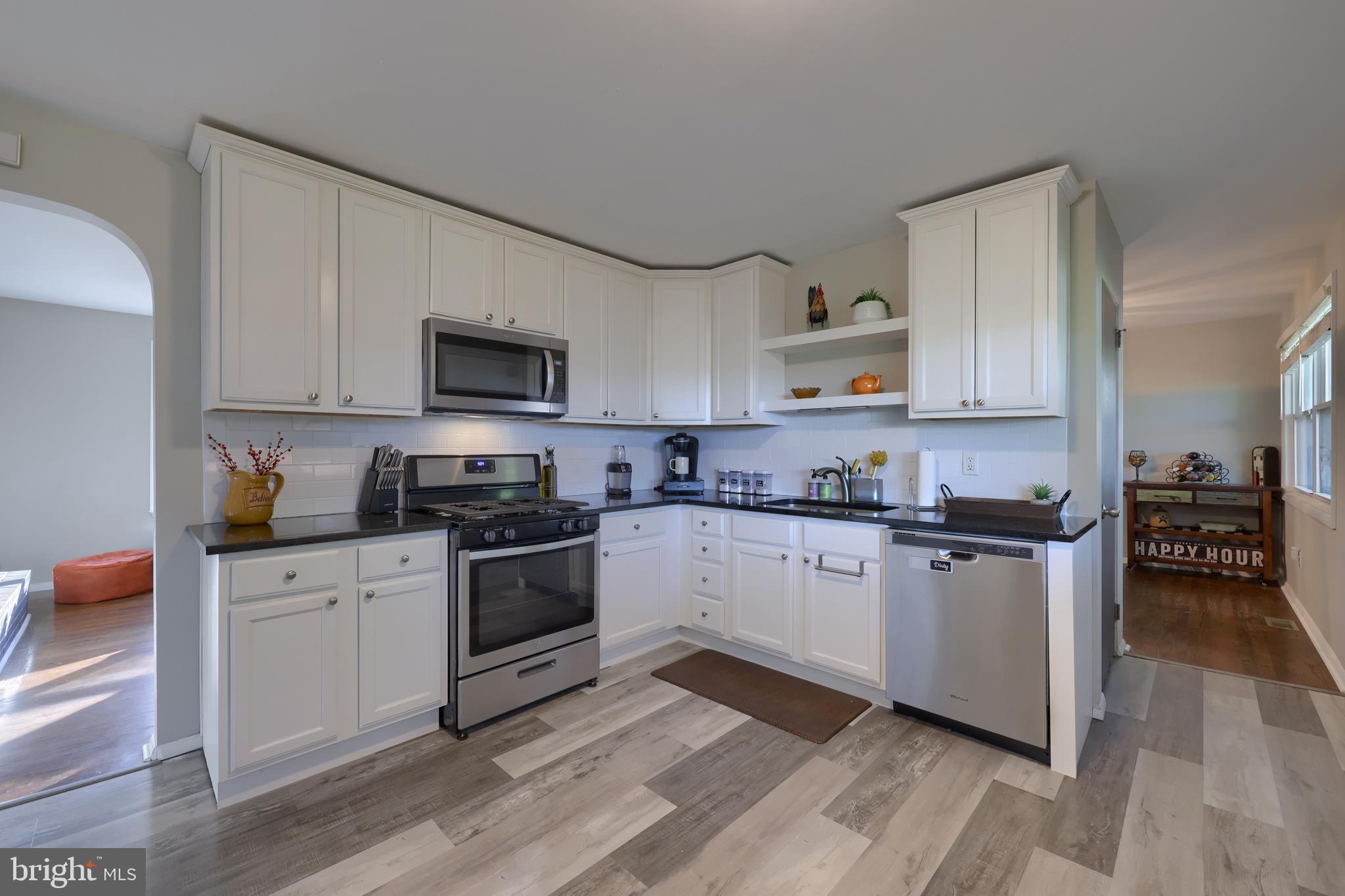 557 Chestnut Hill Road York, PA 17402 - Photo 10 of 37