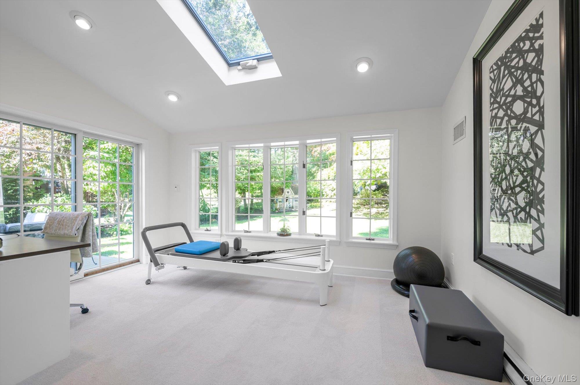 86 Summit Road Port Washington, NY 11050 - Photo 15 of 27 Gallery Image 15