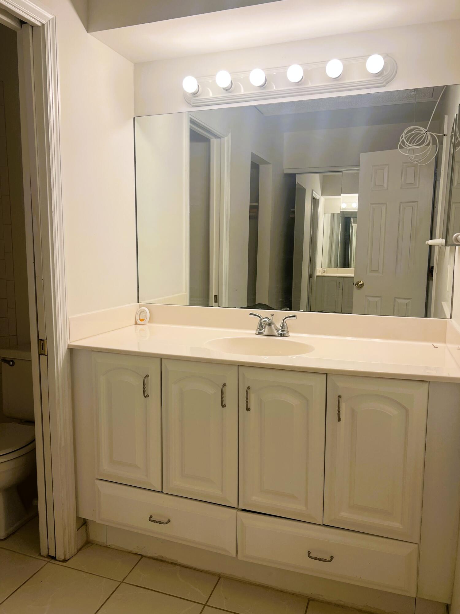 6032 Indrio Road, Unit 8 Fort Pierce, FL 34951 - Photo 11 of 26 Primary bathroom