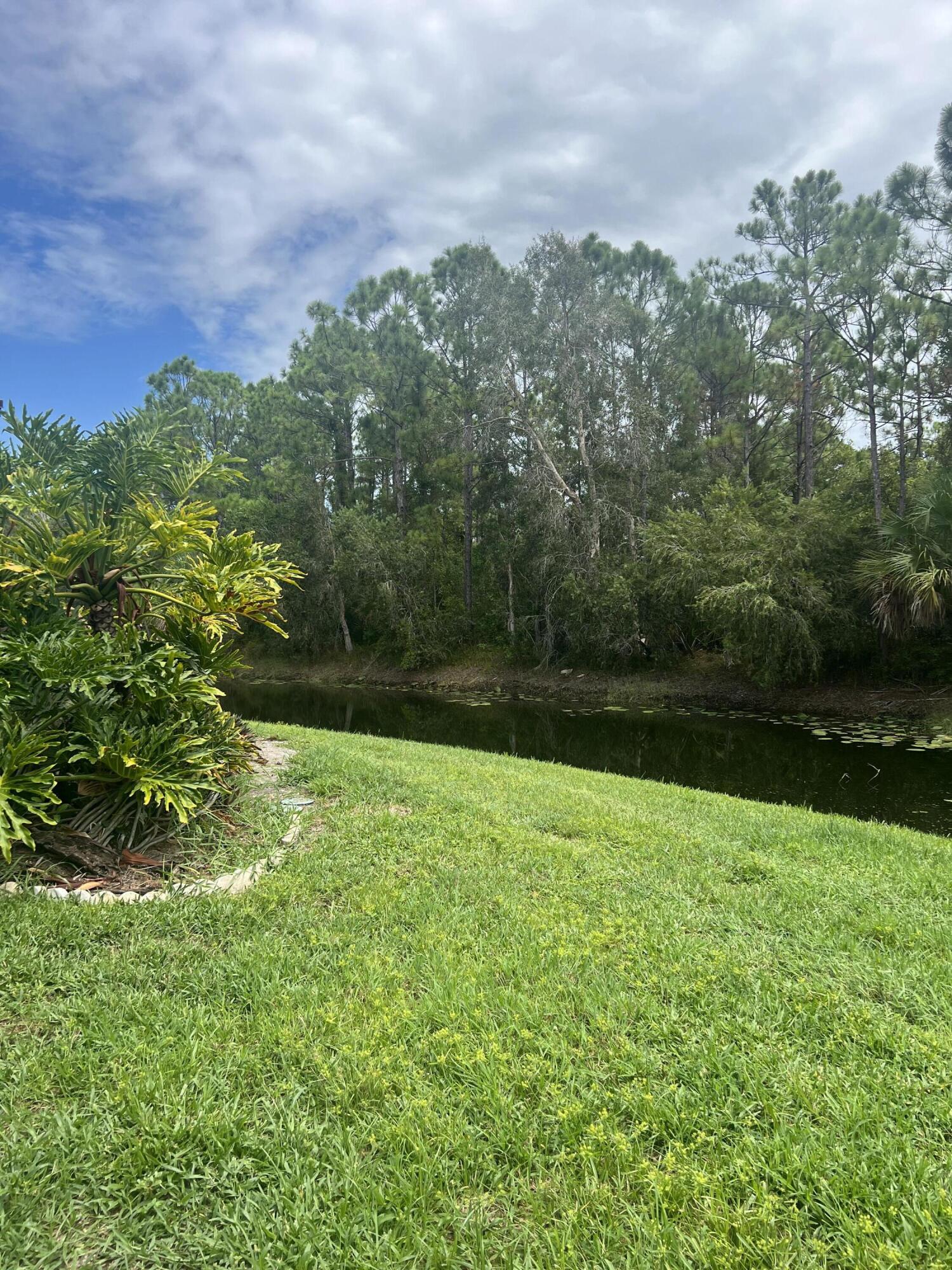 6032 Indrio Road, Unit 8 Fort Pierce, FL 34951 - Photo 17 of 26 IMG_2725