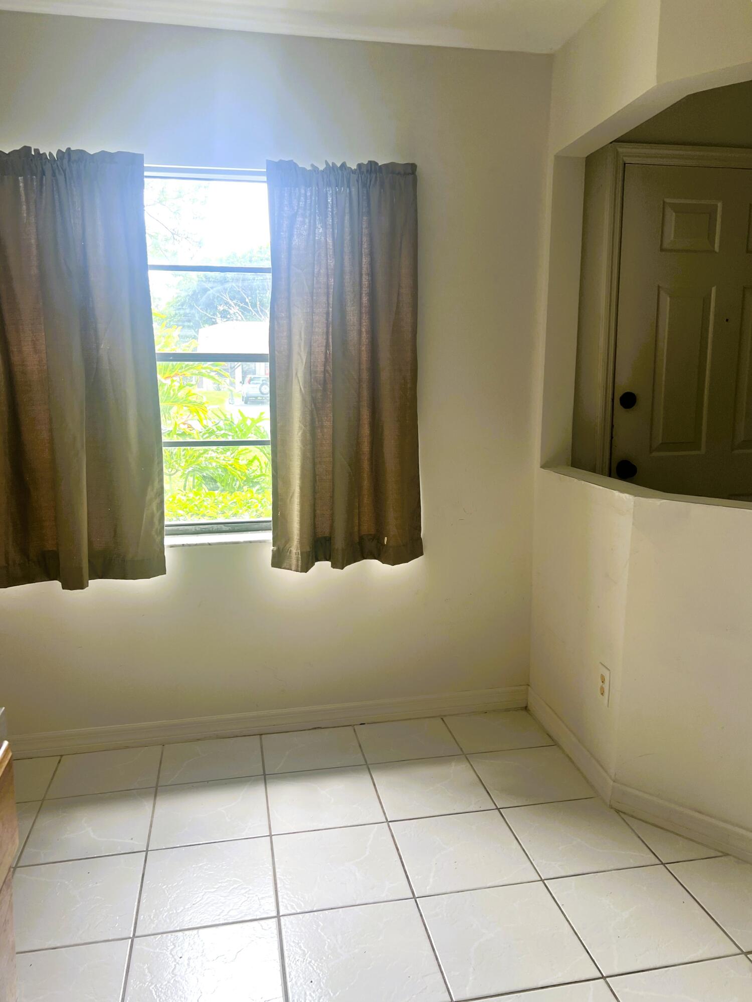 6032 Indrio Road, Unit 8 Fort Pierce, FL 34951 - Photo 6 of 26 Kitchen