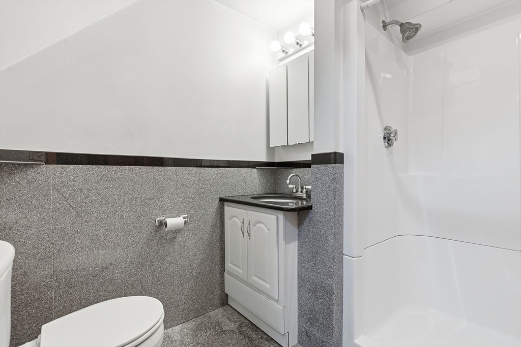 127 Larchmont Road Melrose, MA 02176 - Photo 33 of 42
