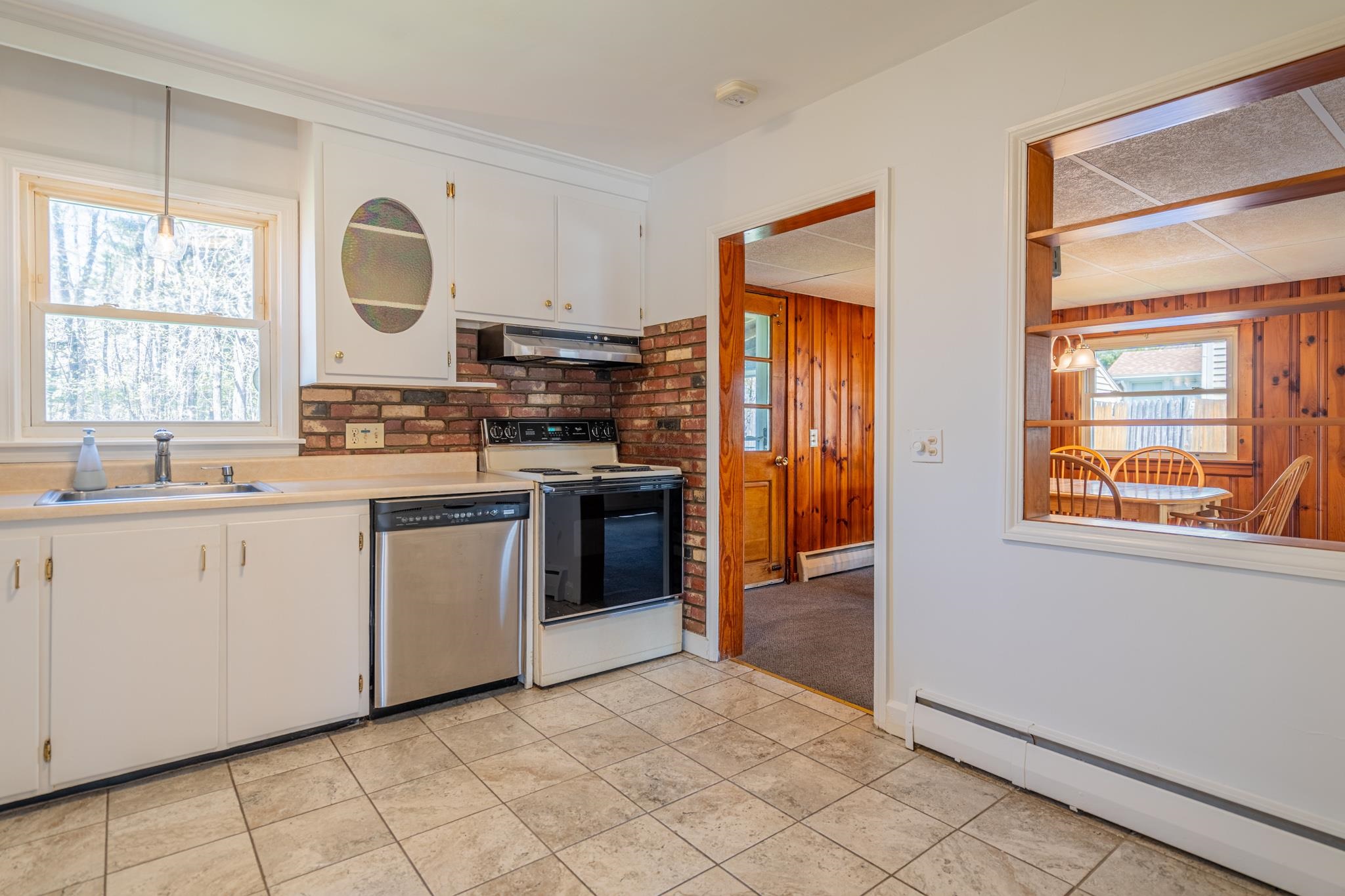120 Purdue Street Manchester, NH 03103 - Photo 14 of 30