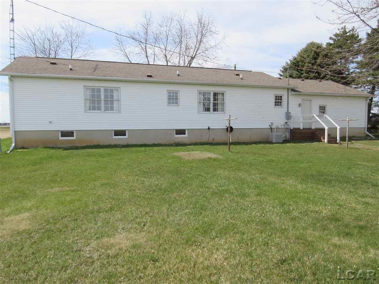 7979 Ridge Highway Britton, MI 49229 - Photo 8 of 40 31345529-7.JPG