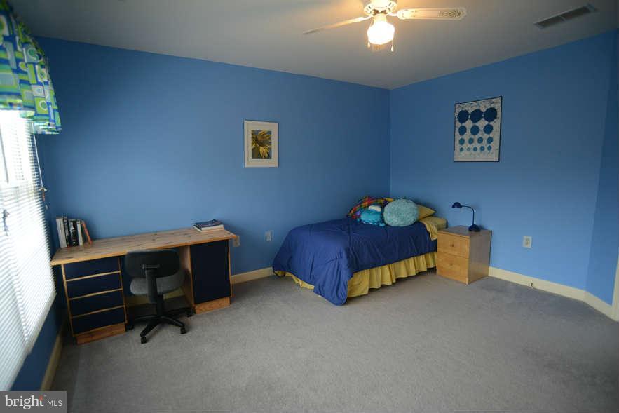 20009 Hickman Way Poolesville, MD 20837 - Photo 19 of 30 Bedroom