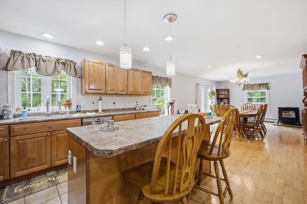 22 Davis Road Buxton, ME 04093 - Photo 10 of 44 Kitchen