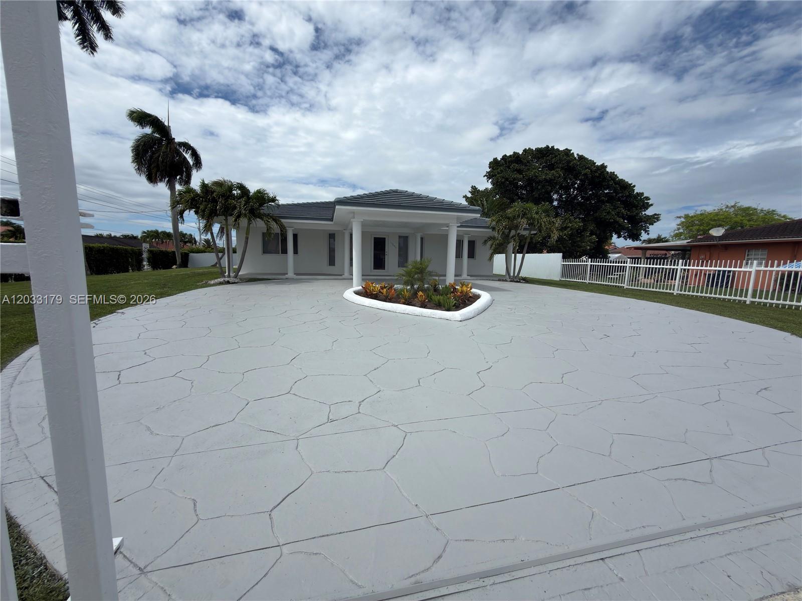 13895 Southwest 22nd Street Miami, FL 33175 - Photo 2 of 20