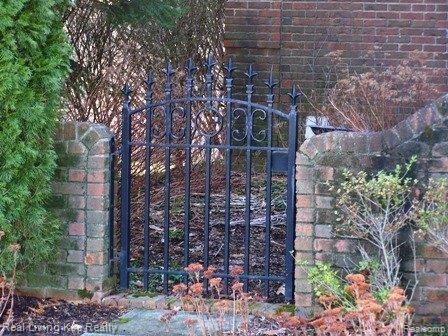 3733 Cedar Brook Drive Rochester, MI 48309 - Photo 3 of 20 Decorative gate detail