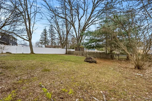 $329,900 | 105 Vanida Lane, Manlius, NY 13066