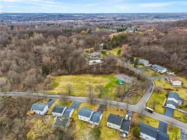 $329,900 | 105 Vanida Lane, Manlius, NY 13066