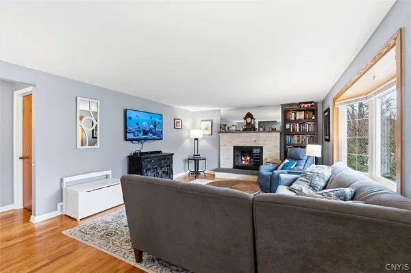 $329,900 | 105 Vanida Lane, Manlius, NY 13066