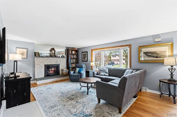 $329,900 | 105 Vanida Lane, Manlius, NY 13066