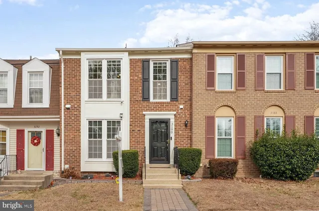 $445,000 | 3190 Narrow Glen Way, Woodbridge, VA 22192