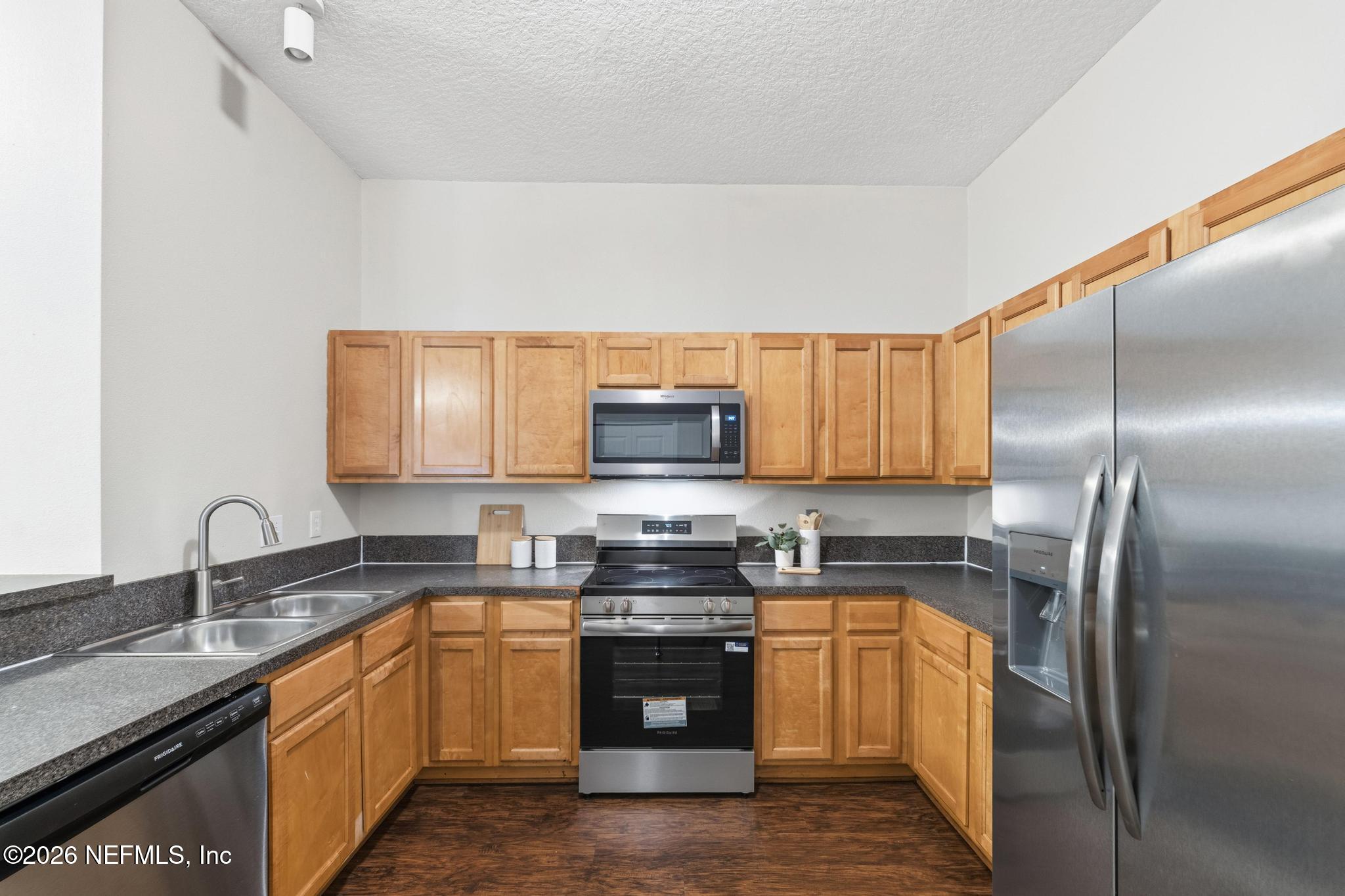 7920 Merrill Road, Unit 102 Jacksonville, FL 32277 - Photo 3 of 25 Kitchen