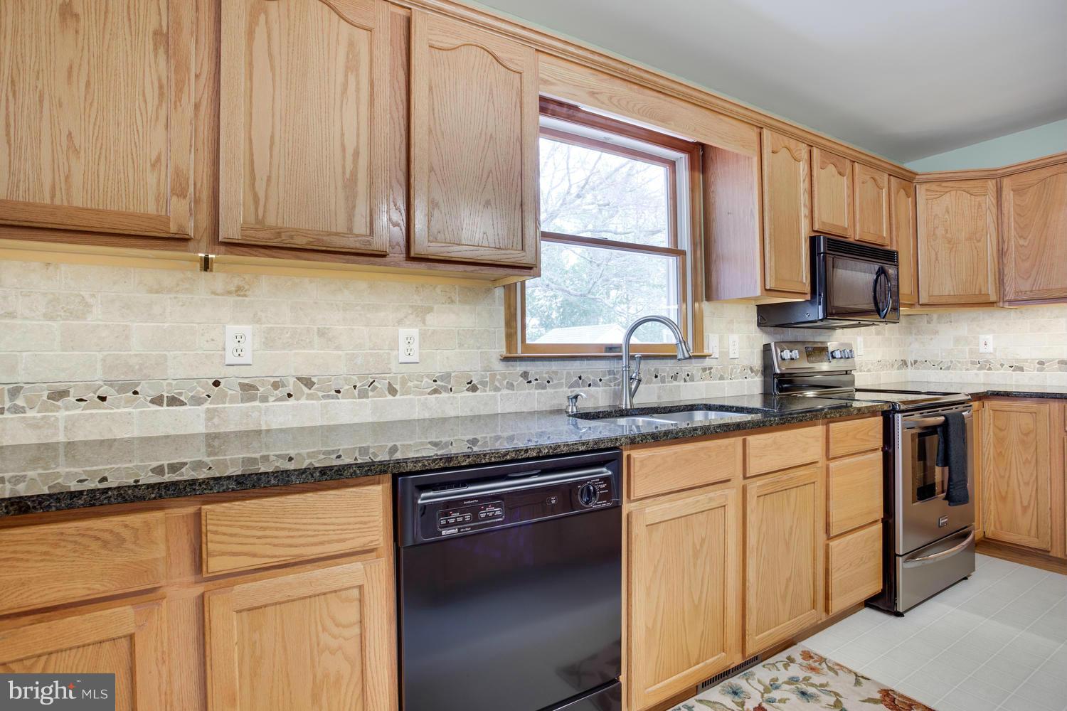 45636 Rutherford Boulevard Great Mills, MD 20634 - Photo 11 of 30 Kitchen