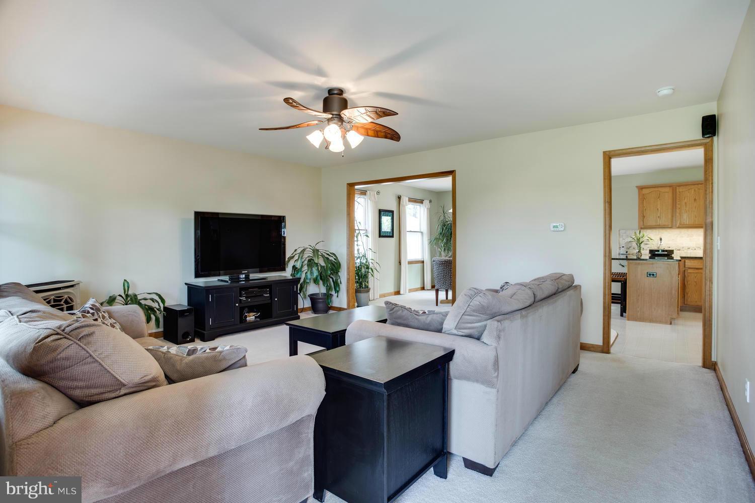 45636 Rutherford Boulevard Great Mills, MD 20634 - Photo 4 of 30 Living Room