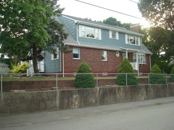189 Rock Island Road Quincy, MA 02169 - Photo 2 of 30 Gallery Image 2