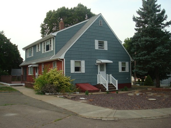 189 Rock Island Road Quincy, MA 02169 - Photo 3 of 30 Gallery Image 3