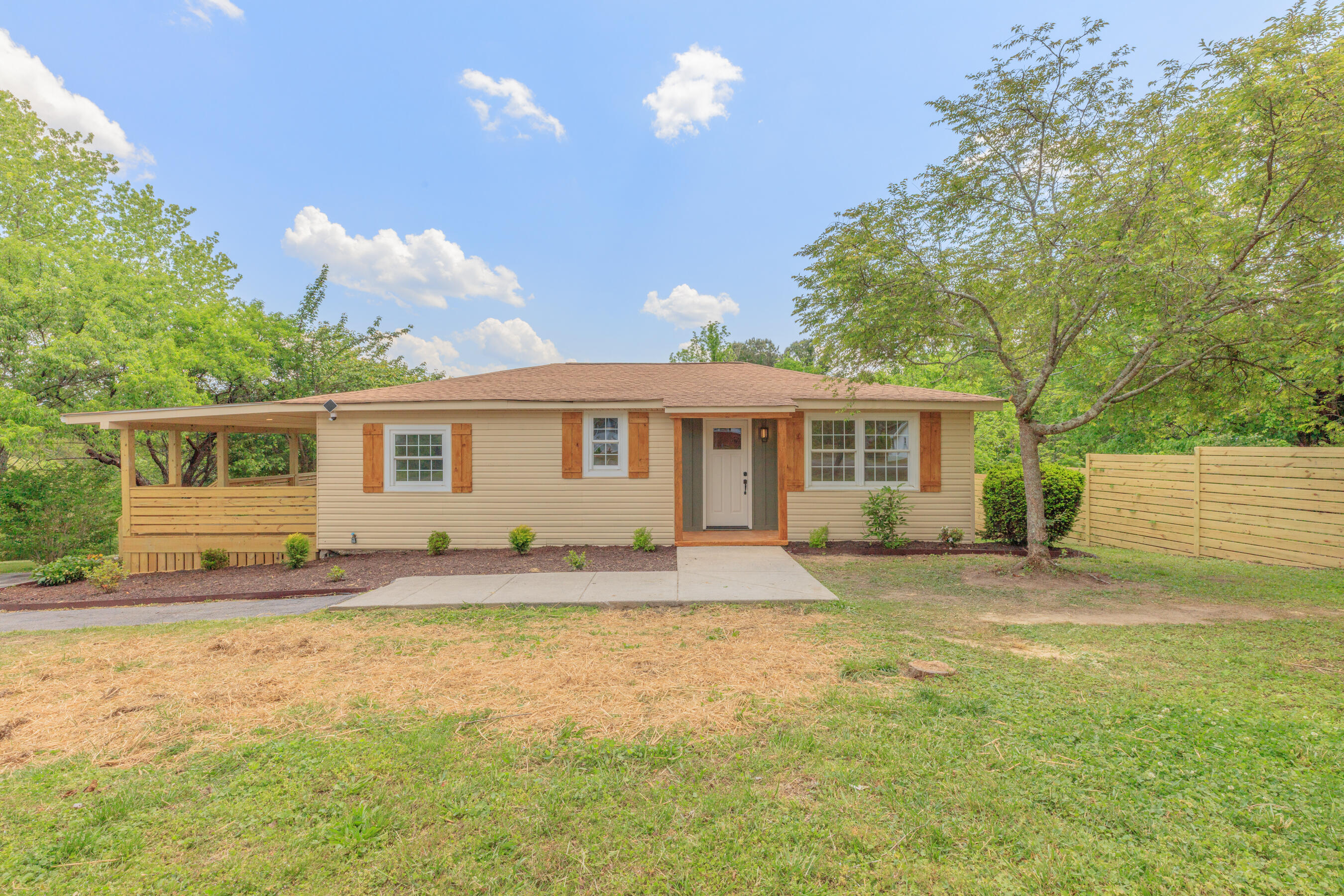 612 West Garden Farm Road Rossville, GA 30741 - Photo 6 of 63 612 W. Garden HD-34