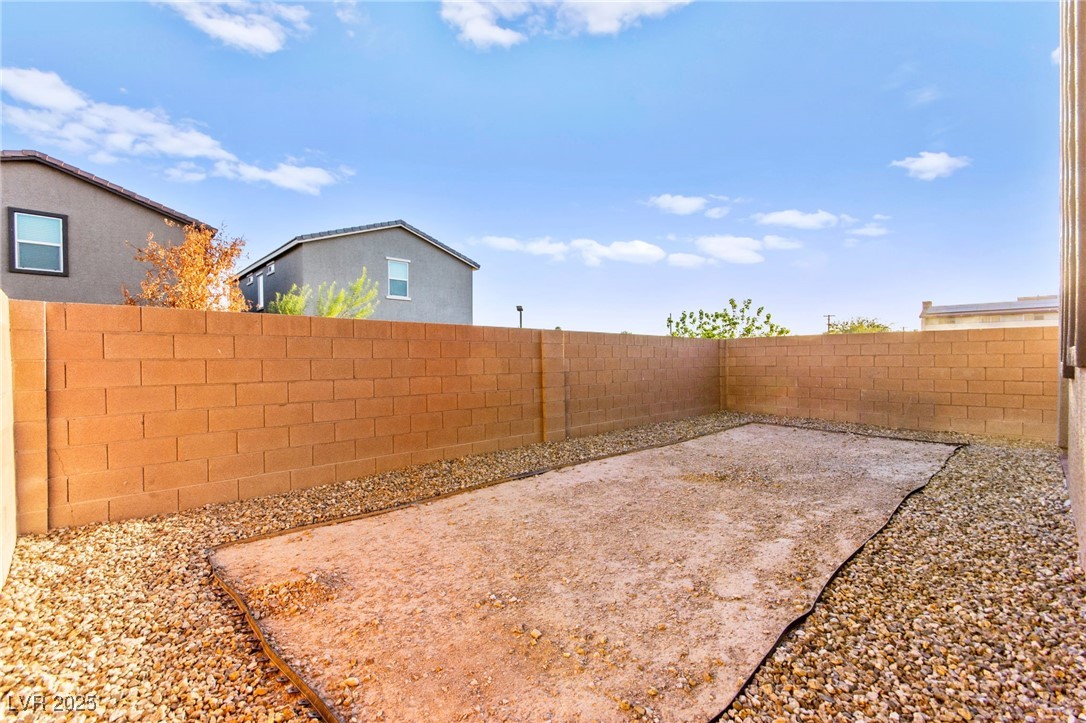 4057 Pioneer Ridge Las Vegas, NV 89115 - Photo 39 of 42 Gallery Image 39