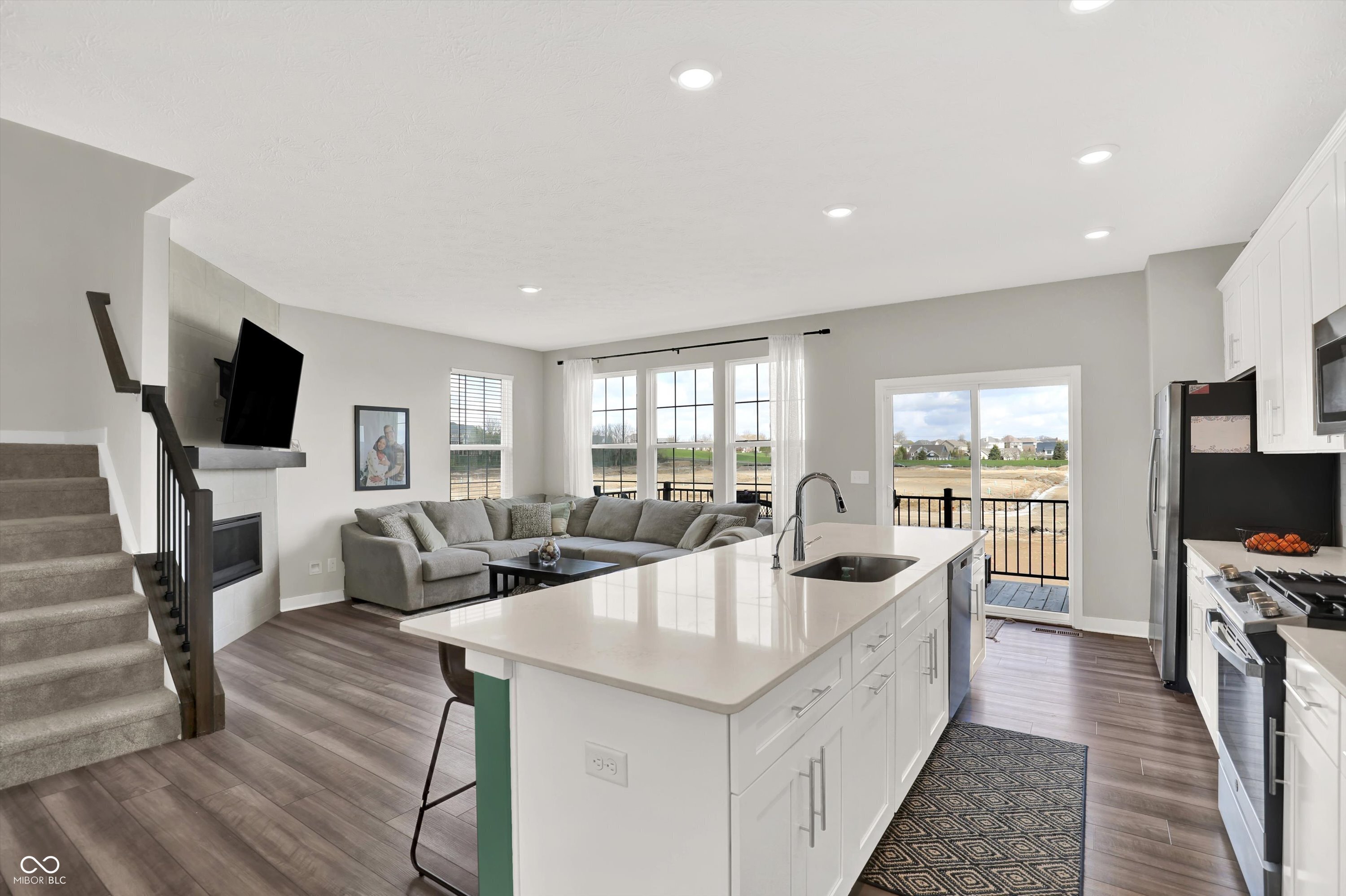 6956 Sunstone Place Carmel, IN 46033 - Photo 4 of 29