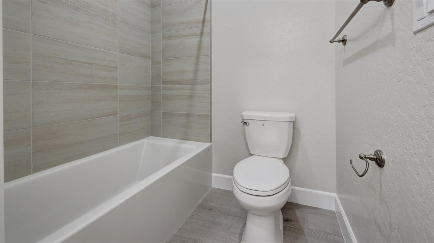 935 Talus Way Madera, CA 93636 - Photo 26 of 34