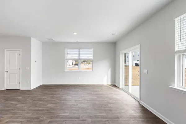 $342,880 | 333 Bluebell Way, Moncks Corner, SC 29461