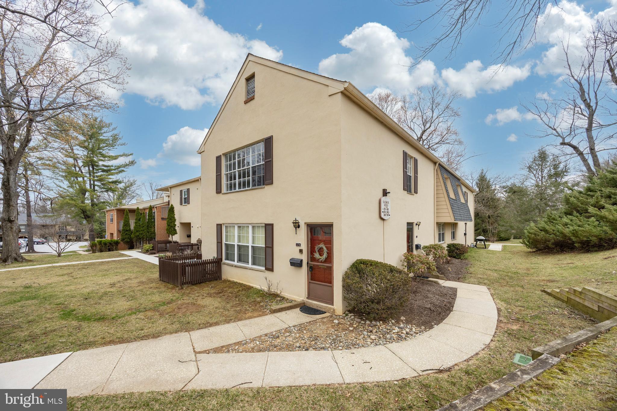 374 Old Forge Crossing, Unit 374 Devon, PA 19333 - Photo 17 of 22 Exterior