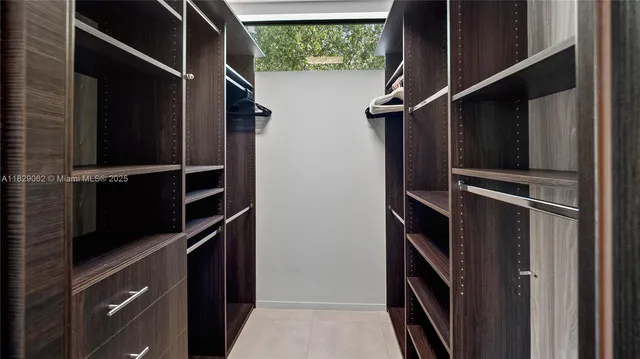 $3,600,000 | 1600 Northeast 6th Street, Fort Lauderdale, FL 33304