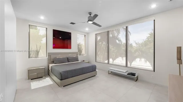 $3,600,000 | 1600 Northeast 6th Street, Fort Lauderdale, FL 33304