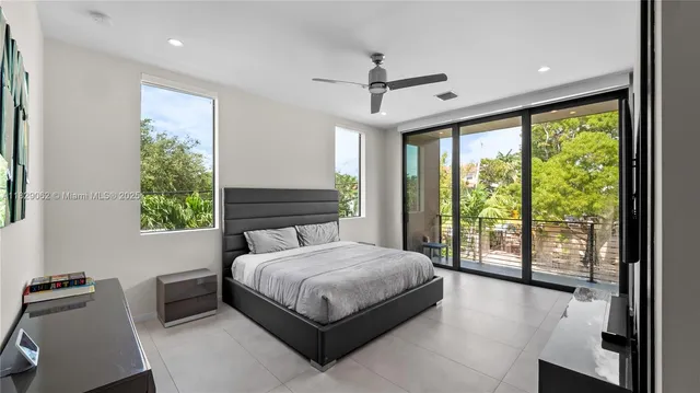 $3,600,000 | 1600 Northeast 6th Street, Fort Lauderdale, FL 33304