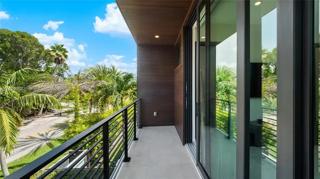 $3,600,000 | 1600 Northeast 6th Street, Fort Lauderdale, FL 33304