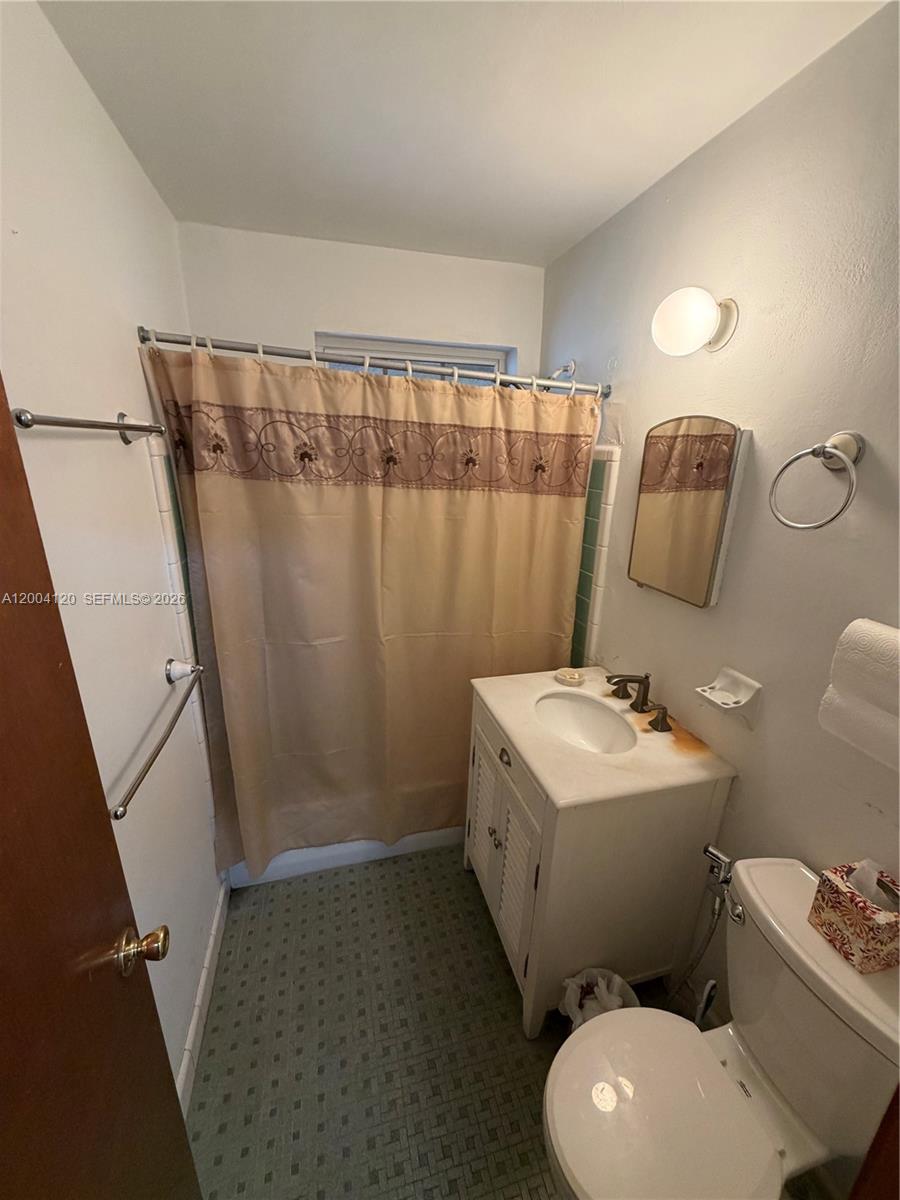 10910 Southwest 40th Street Miami, FL 33165 - Photo 40 of 40