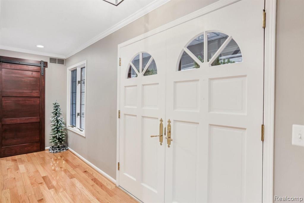 1291 Sunniwood Place Rochester, MI 48306 - Photo 12 of 34
