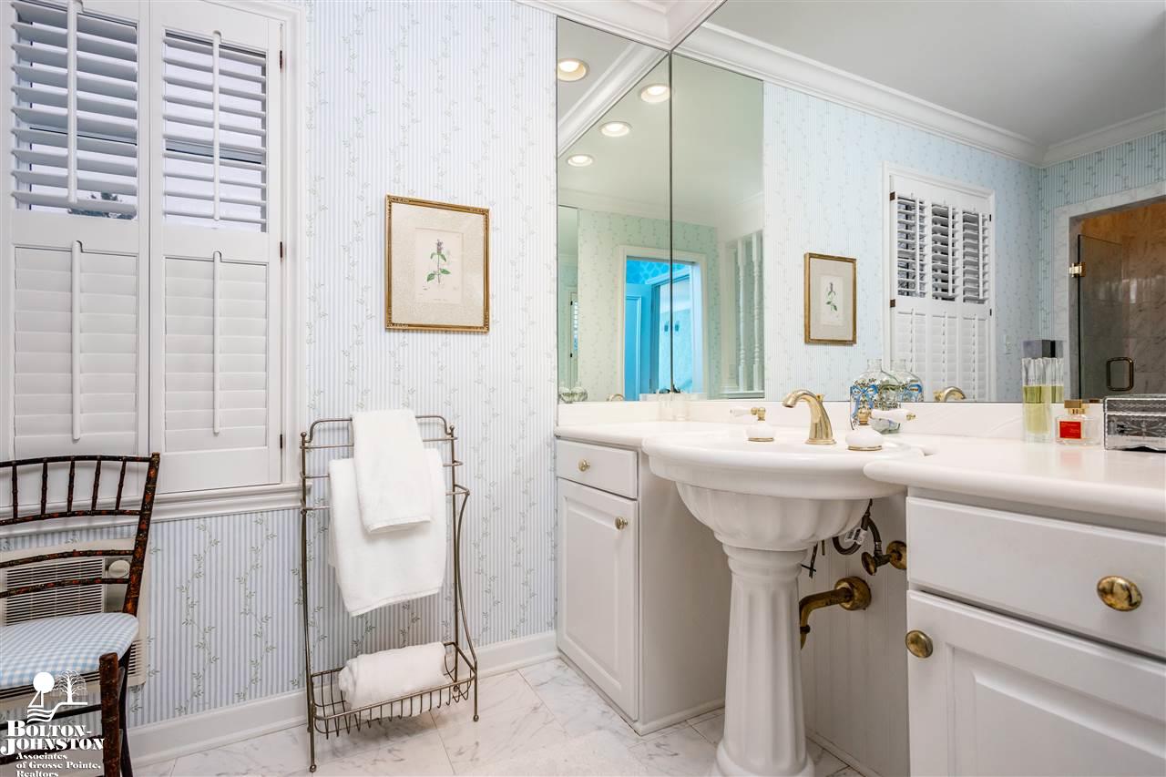 27 Beacon Hill Road Grosse Pointe Farms, MI 48236 - Photo 29 of 51