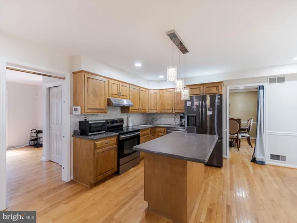 $699,900 | 411 Shipwrighter Way, Lansdale, PA 19446