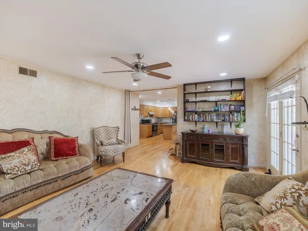 $699,900 | 411 Shipwrighter Way, Lansdale, PA 19446