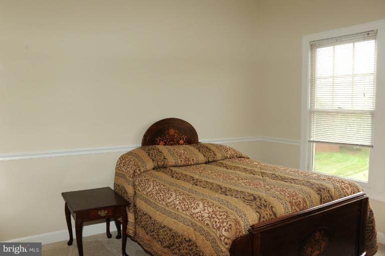 6335 Simmer Circle Springfield, VA 22150 - Photo 20 of 25 Bedroom