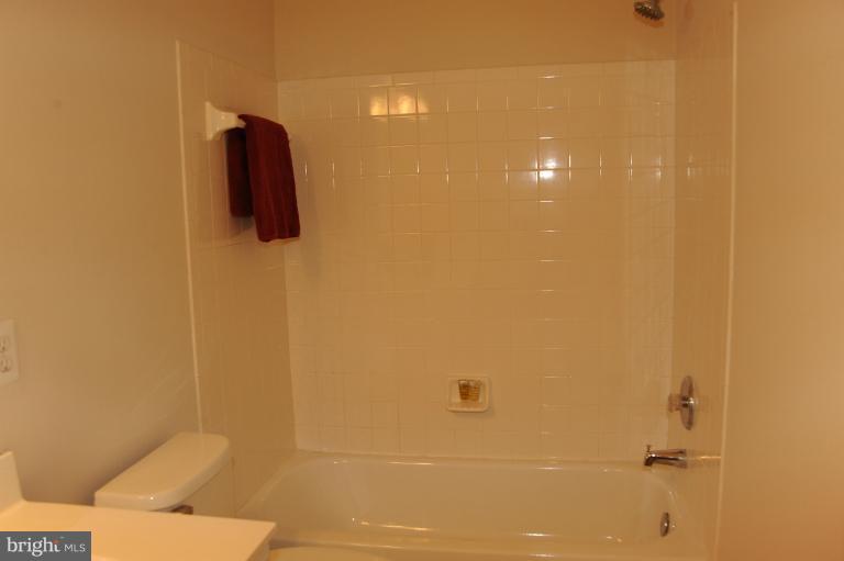 6335 Simmer Circle Springfield, VA 22150 - Photo 24 of 25 Bath