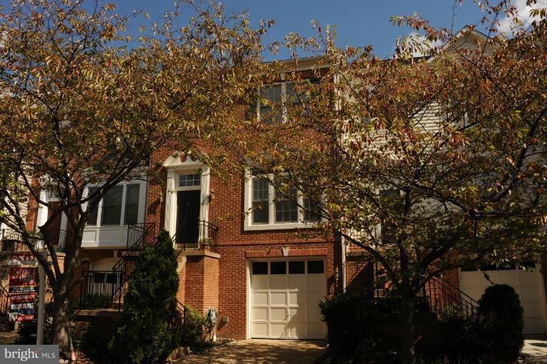 6335 Simmer Circle Springfield, VA 22150 - Photo 25 of 25 Exterior (Front)