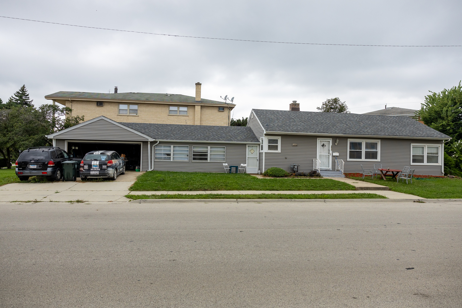 4422 Custer Avenue Brookfield, IL 60513 - Photo 21 of 22 front view of house with a yard